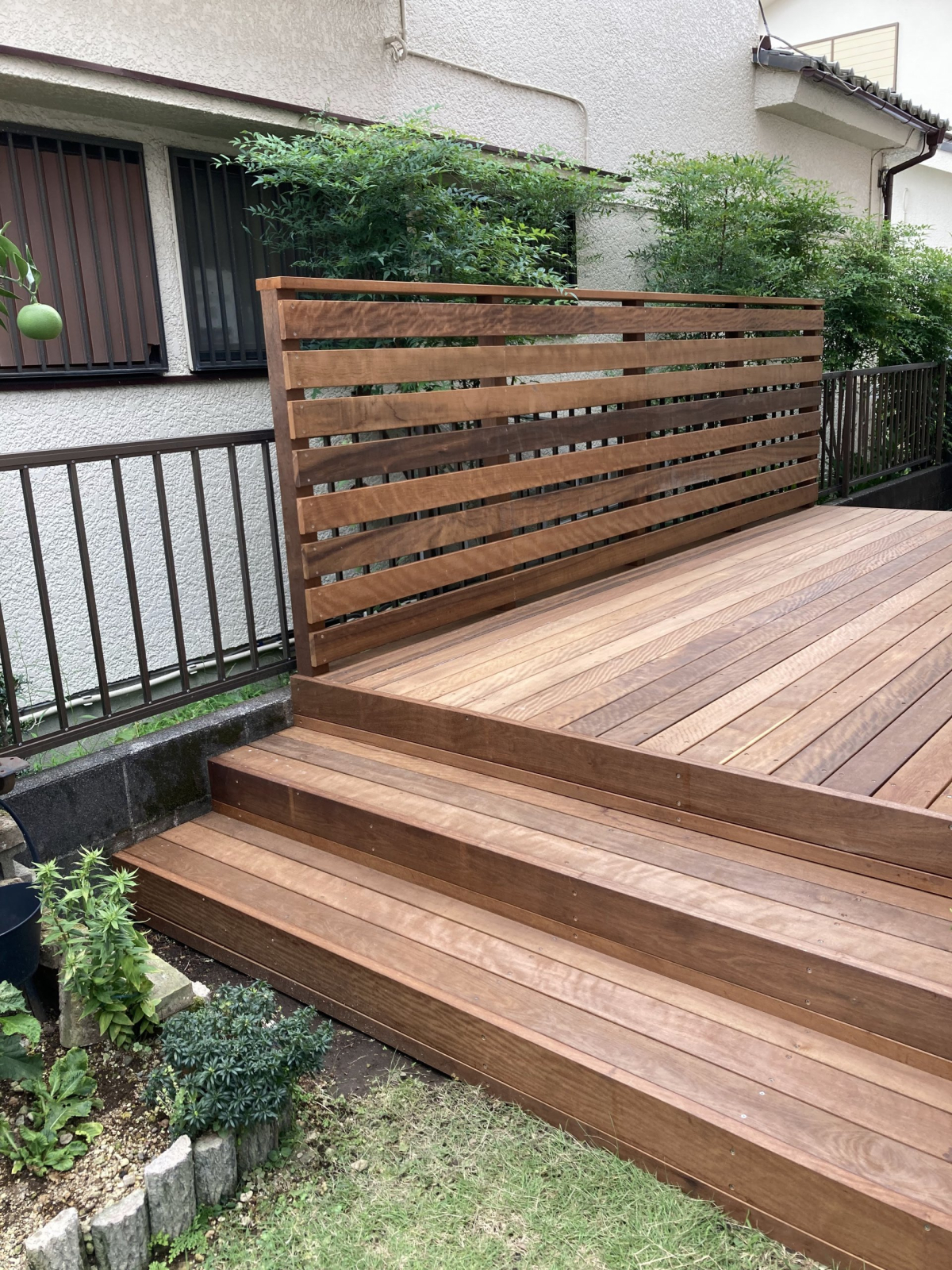 イタウバ材で耐久性アップ																											