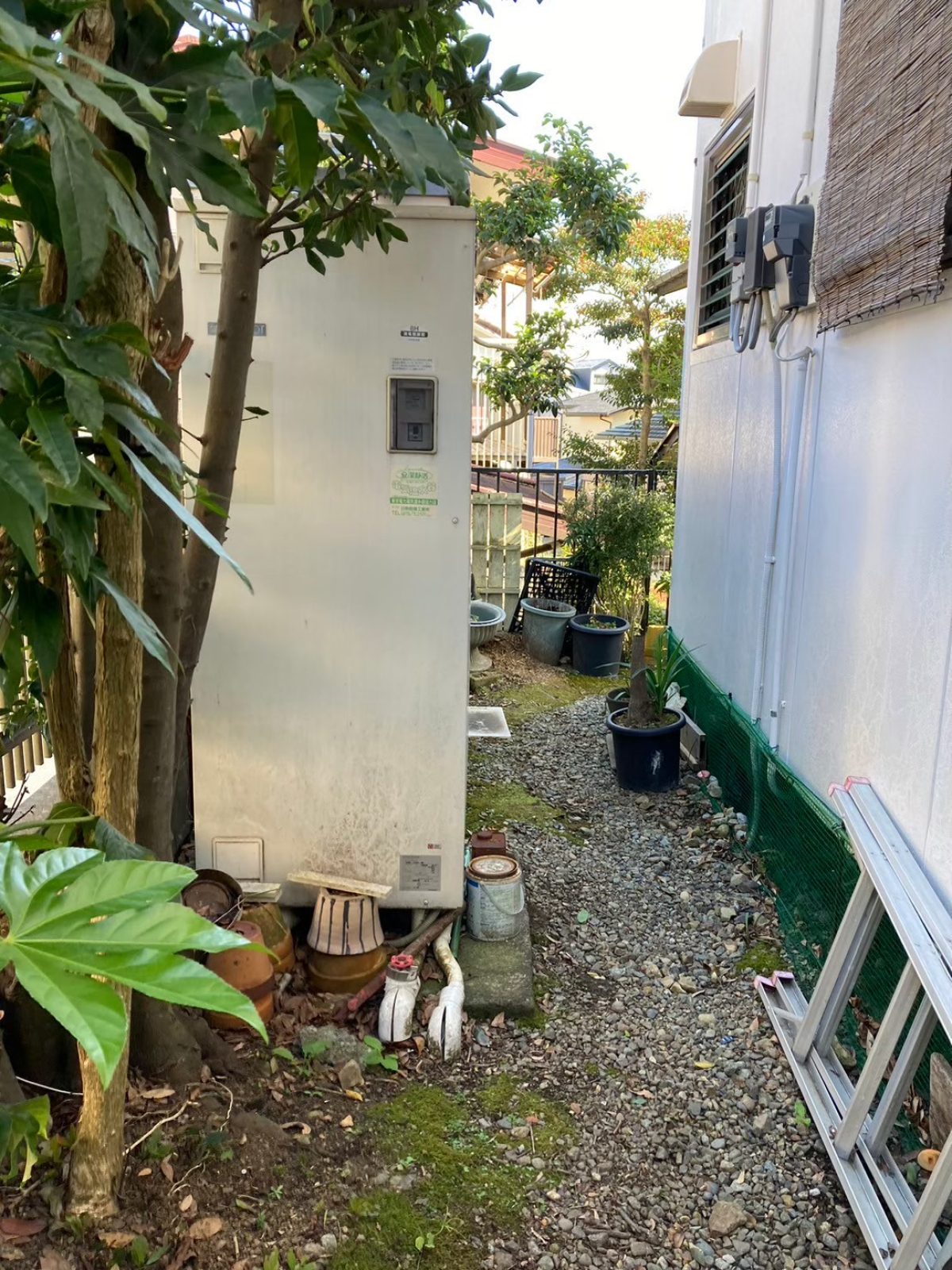 既存は電気温水器でした。